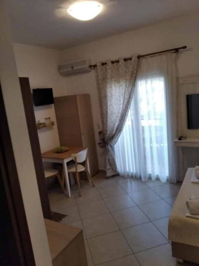 Appartement Inanthi à Potos Extérieur photo