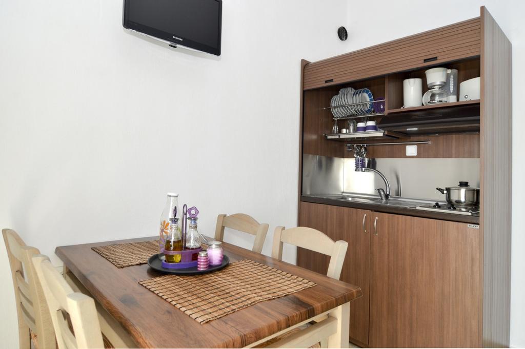 Appartement Inanthi à Potos Extérieur photo