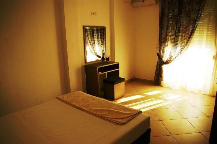 Appartement Inanthi à Potos Chambre photo