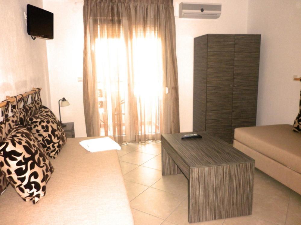Appartement Inanthi à Potos Chambre photo
